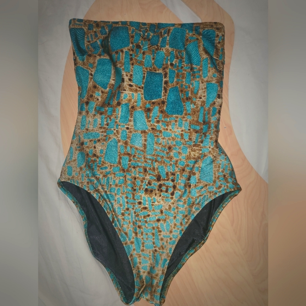 Gottex Strapless One Piece Swimsuit